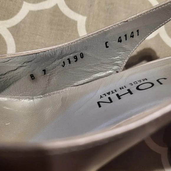 St. John Silver Pumps Heels Made in Italy - Picture 14 of 16